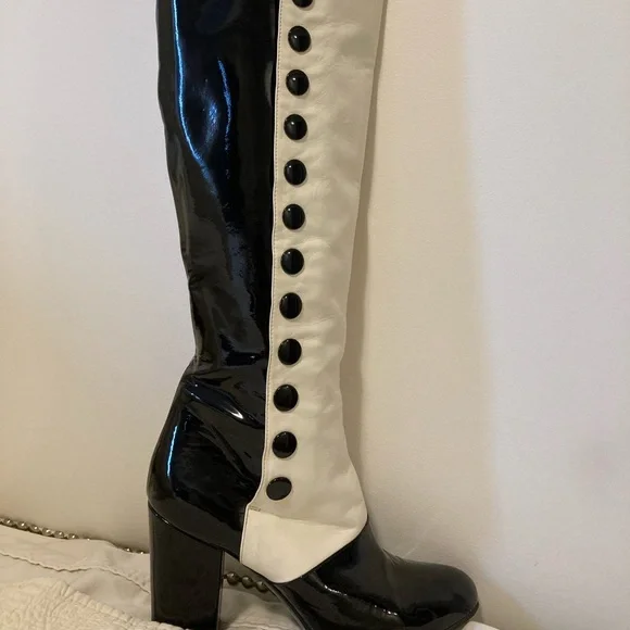 CHANEL - “AUTHENTIC” White and Black Heeled Boots - Picture 5 of 8